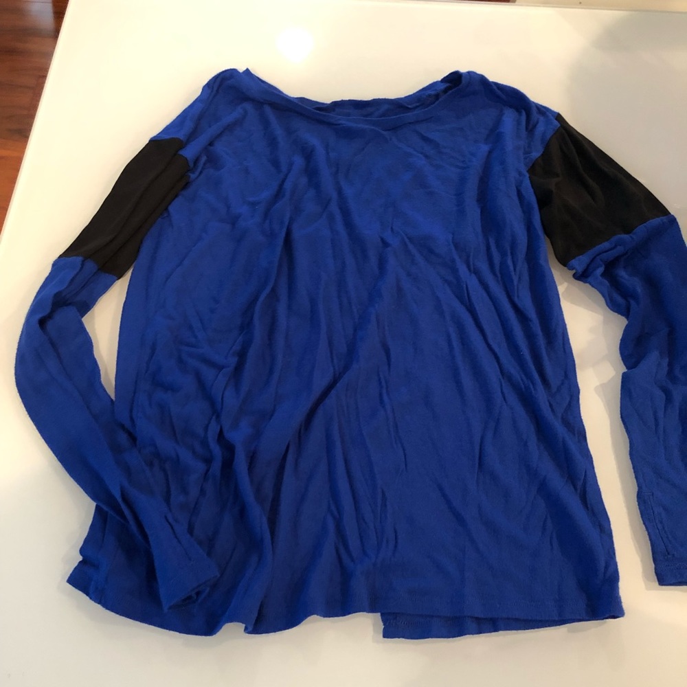 Beautiful black/blue long sleeved shirt